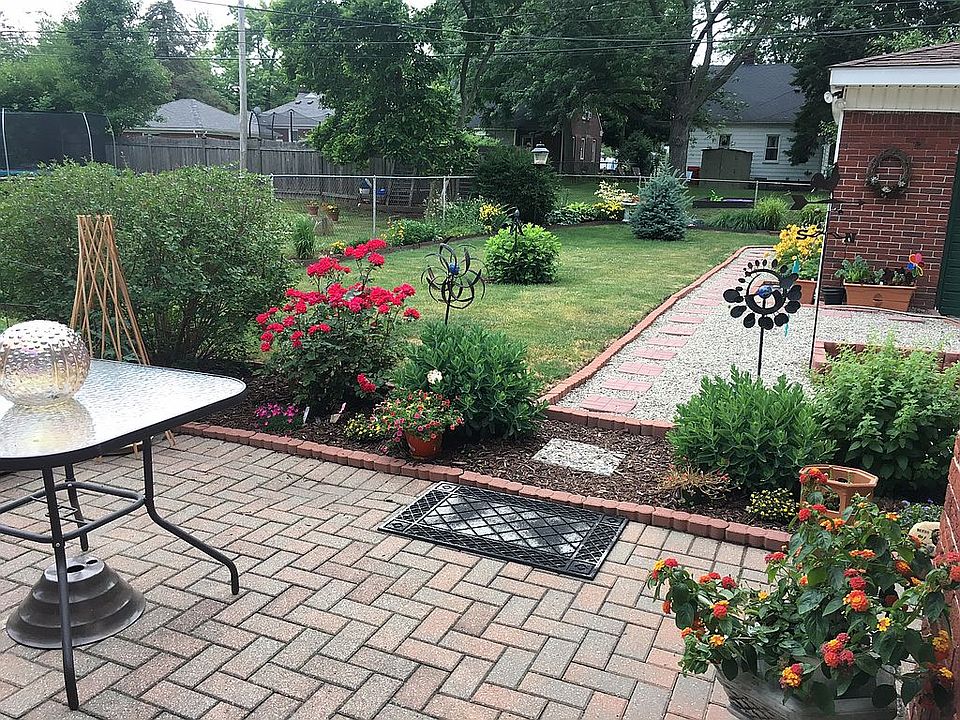 1st image of 29462 Magnolia Dr