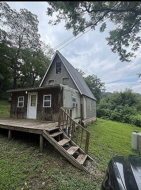 1st image of 1550 Radical Ln