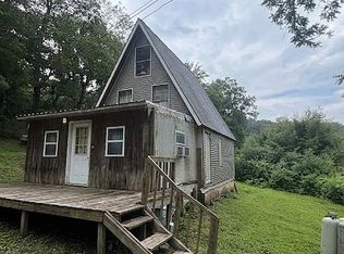 1550 Radical Ln, Letart, WV 25253