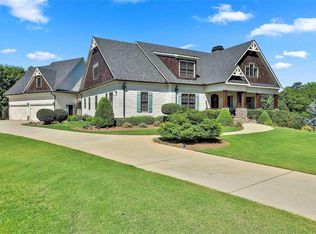 394 Palmetto Rd, Tyrone, GA 30290