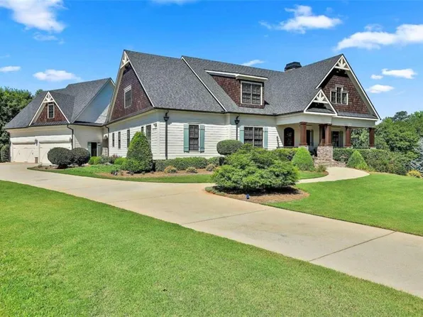 394 Palmetto Rd, Tyrone, GA 30290