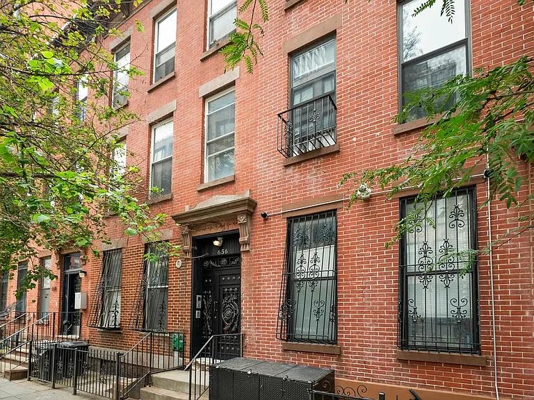 656 Dean St #2 — Photo 7