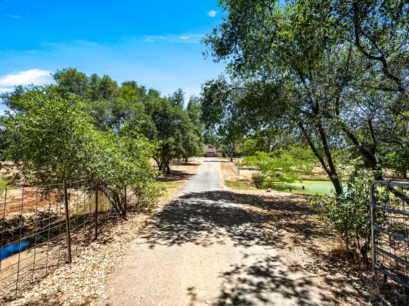 8060 Lakeview Ln, Lincoln, CA 95648