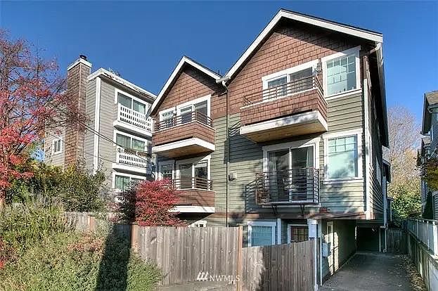 1st image of 1022B Taylor Ave N