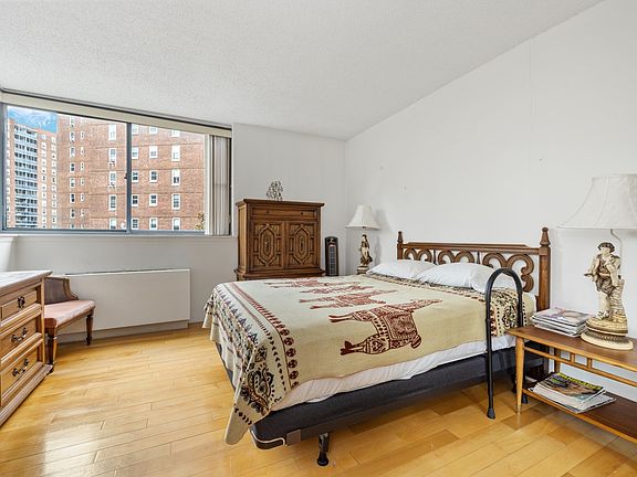 3rd image of 62-54 97th Pl #3O
