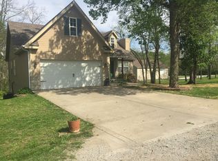 6207 Sw Walnut Cove, Trimble, MO 64492