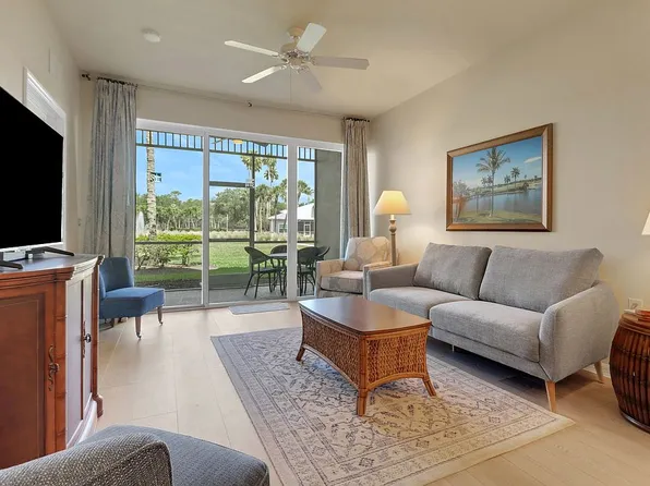 7940 Mahogany Run Ln APT 611, Naples, FL 34113