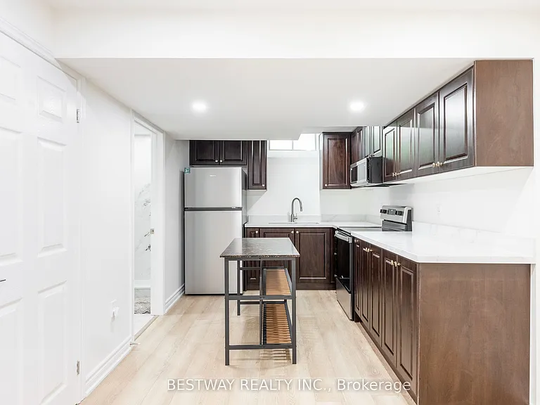 96 Kearney Dr #BASEMENT — Photo 3