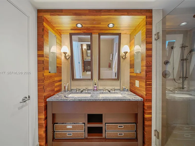 6899 Collins Ave #1905 — Photo 9
