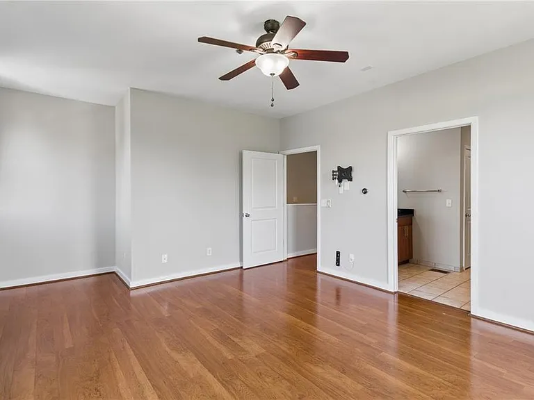 238 Walker St SW #37 — Photo 18
