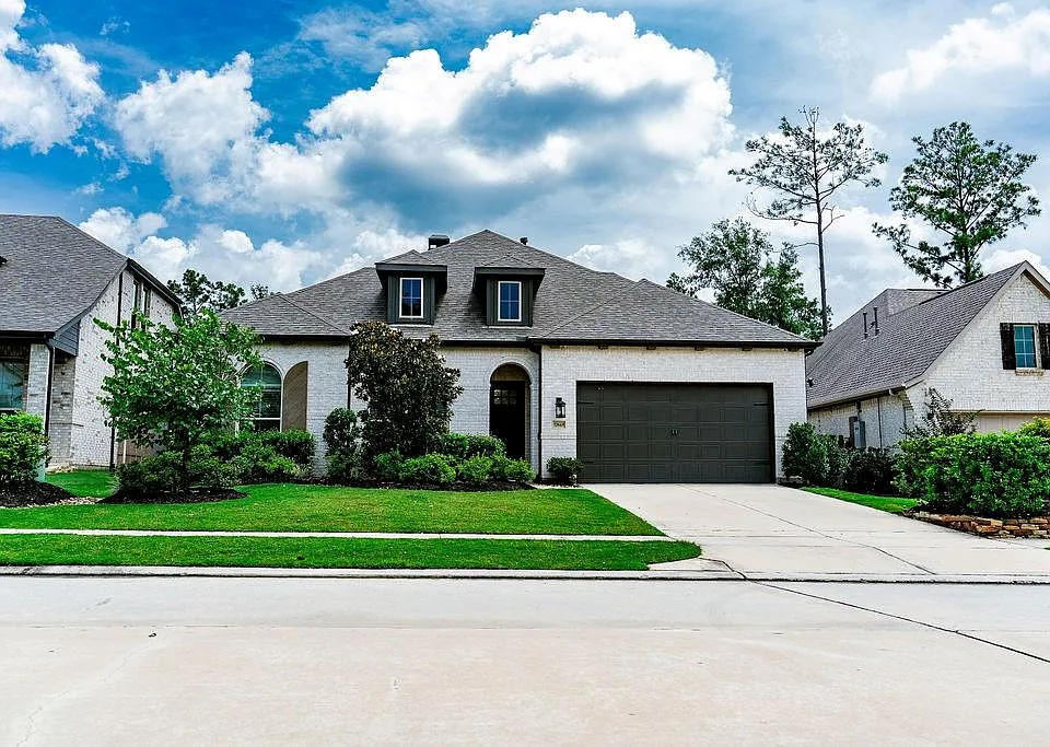 17469 Chestnut Cove Dr