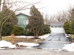 6 Marquette Ct, Bolingbrook, IL 60440