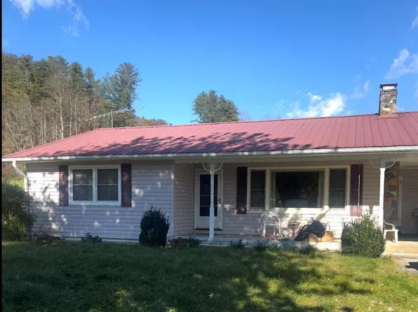 205 Bill Dalrymple Rd, Franklin, NC 28734