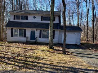 268 Coach Rd, Tobyhanna, PA 18466