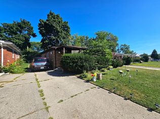 19216 Lahser Rd, Detroit, MI 48219