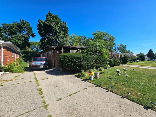 19216 Lahser Rd, Detroit, MI 48219