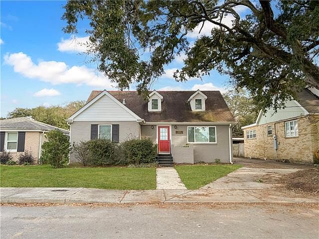 1st image of 2413 Pakenham Dr