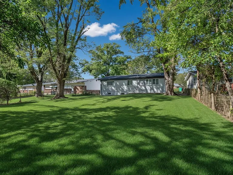 2358 Vorhof Dr — Photo 36