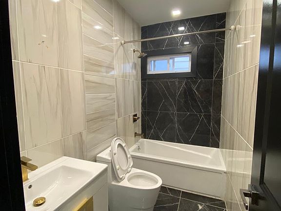 3rd image of 77 Vroom St #3F