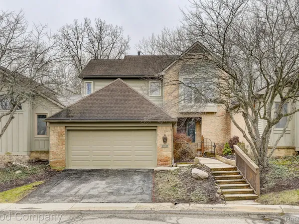 37446 Legends Trail Dr, Farmington, MI 48331