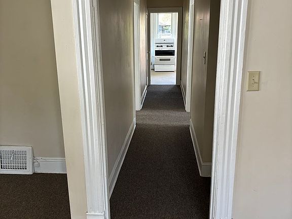 5th image of 1675 Van Buren Ave