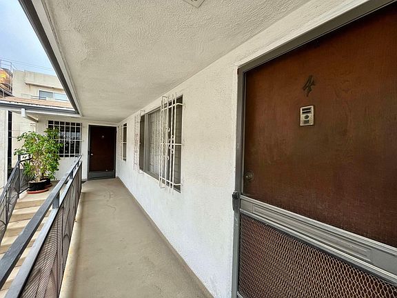 2nd image of 1825 Purdue Ave APT 4