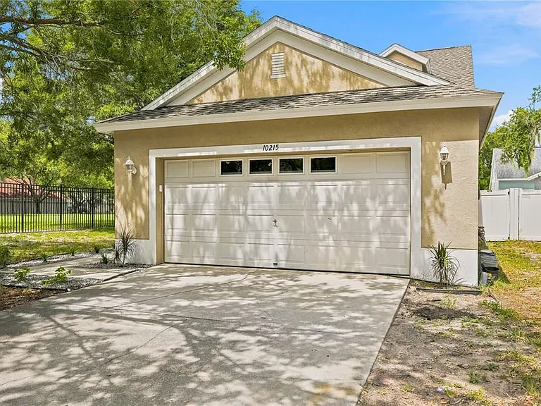 10215 Lakeside Vista Dr — Photo 3