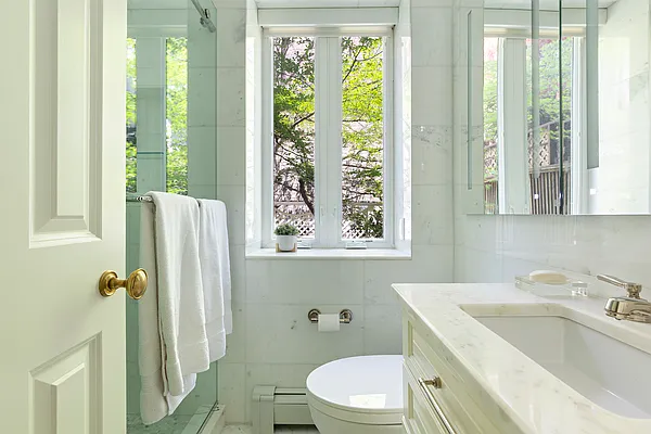 Sold by Compass | media 16