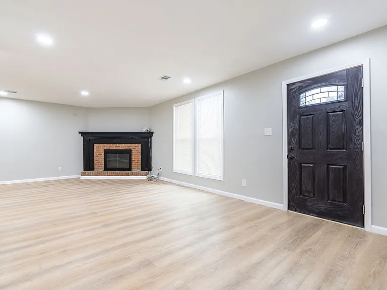 1000 Rampart Pl — Photo 4