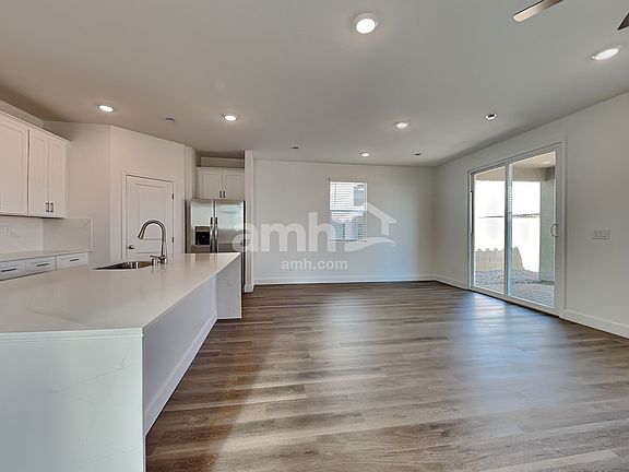 4th image of 7926 Escolta Ct
