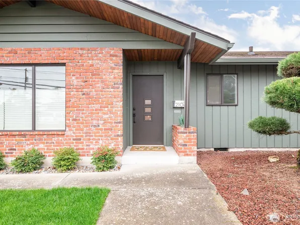 2106 28th, Longview, WA 98632