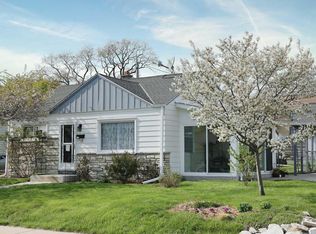 316 W Martin Ln, Milwaukee, WI 53207