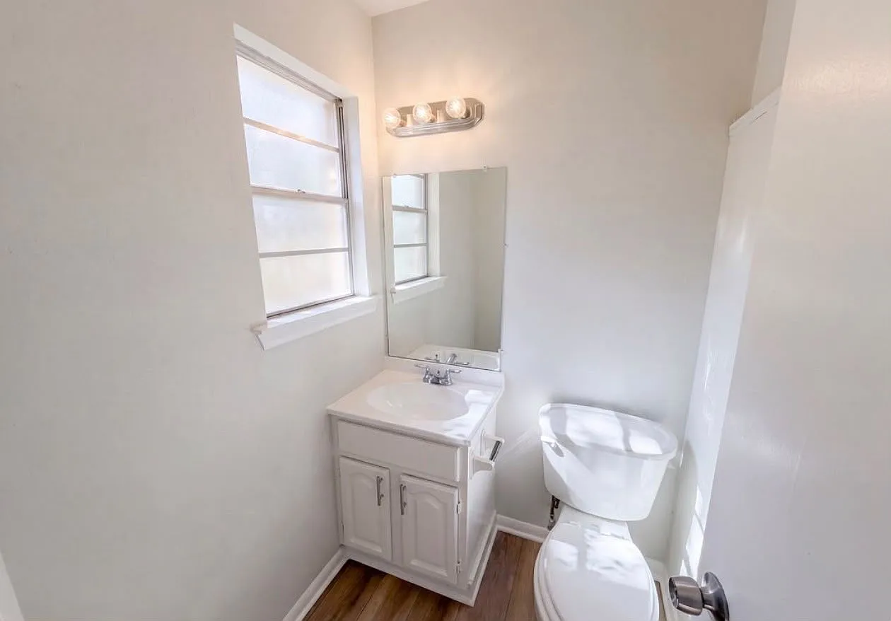 3 bed, 1875 sqft, $2,000 — Photo 3