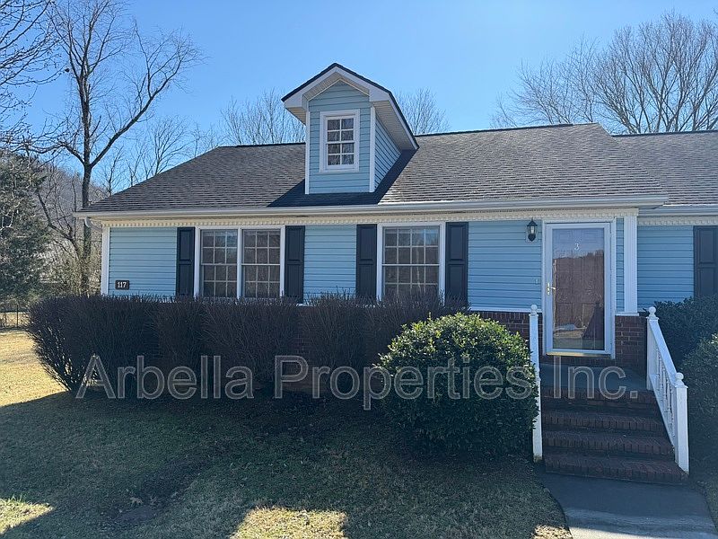 1st image of 117 Rowe Ln #3