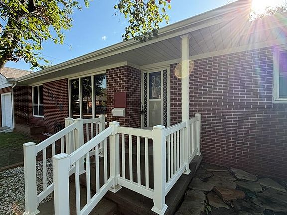 3rd image of 1336 Van Fleet Ln