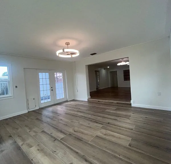 329 W Arlington St — Photo 29