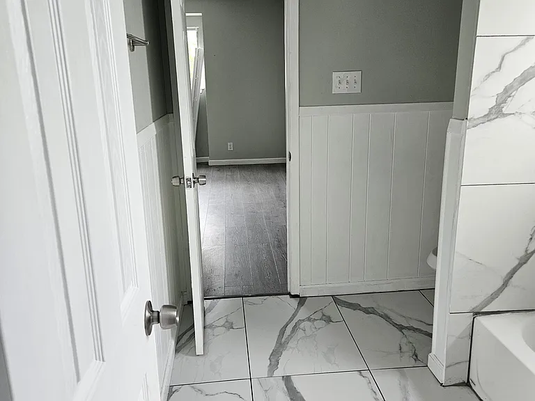 512 W Byrd Blvd — Photo 1