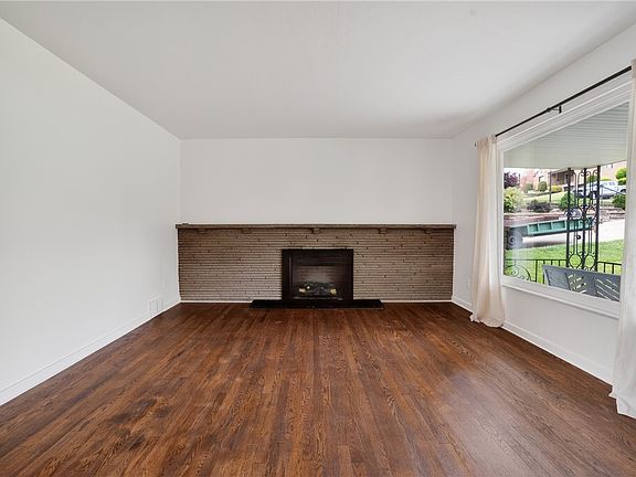4th image of 5038 Carlyn Dr