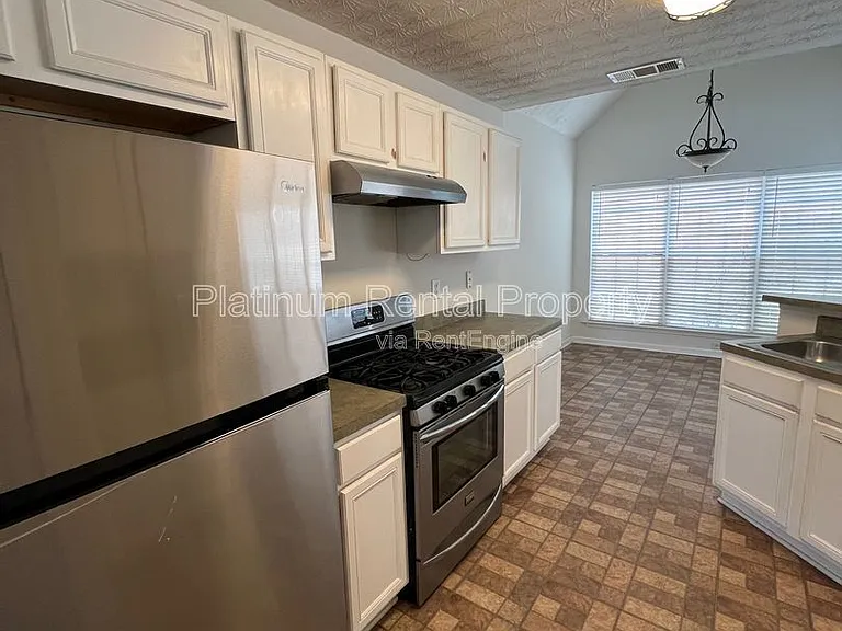 4093 Laurel Bend Ct — Photo 13