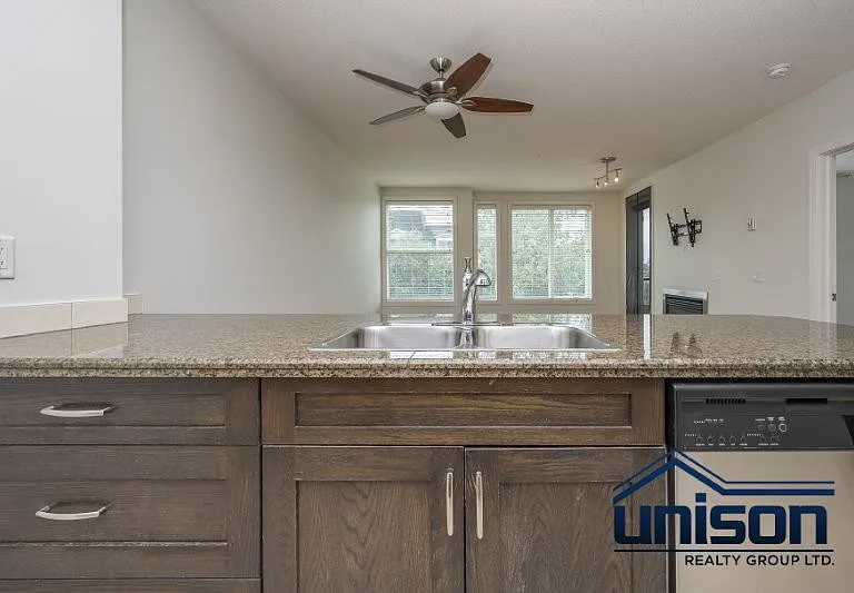 328 S 21st Ave SW #404 — Photo 5