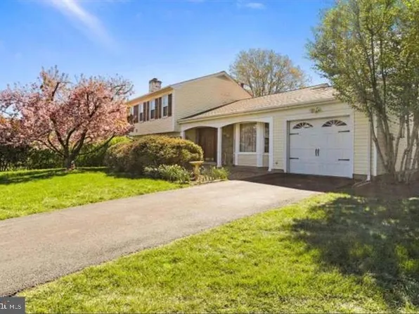 17404 Hughes Rd, Poolesville, MD 20837
