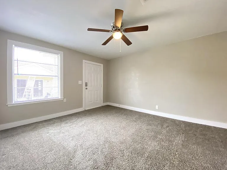 808 Jane Dr — Photo 2
