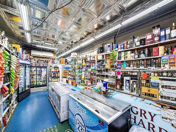 4th image of 6404 BERGENLINE AVE