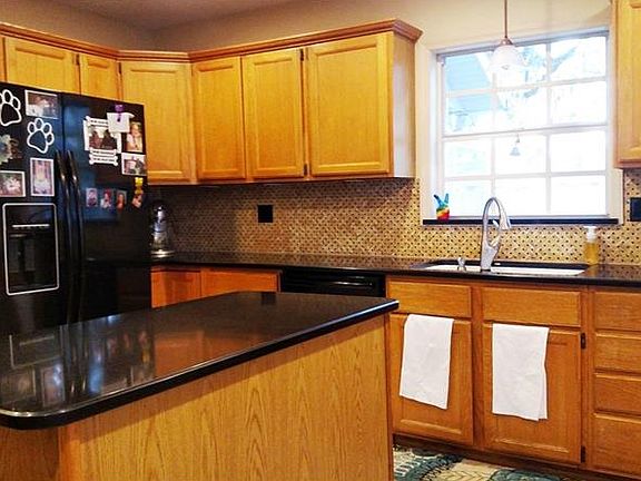4th image of 6015 22nd Avenue Dr E