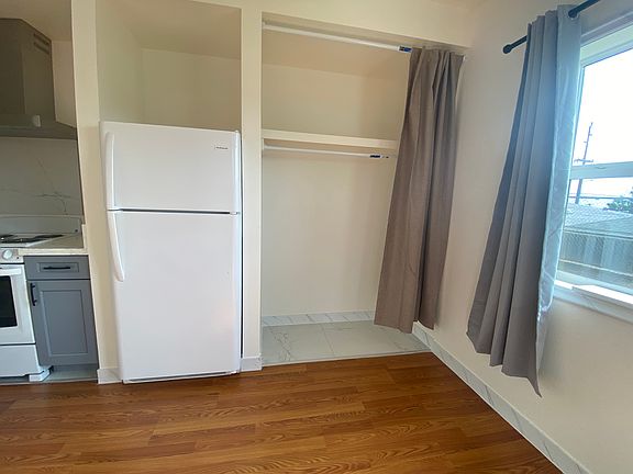 5th image of 775 Hoomalimali St #A