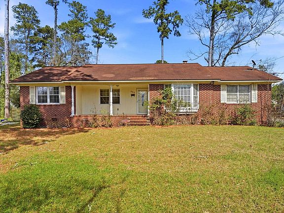 2nd image of 960 Riverside Dr