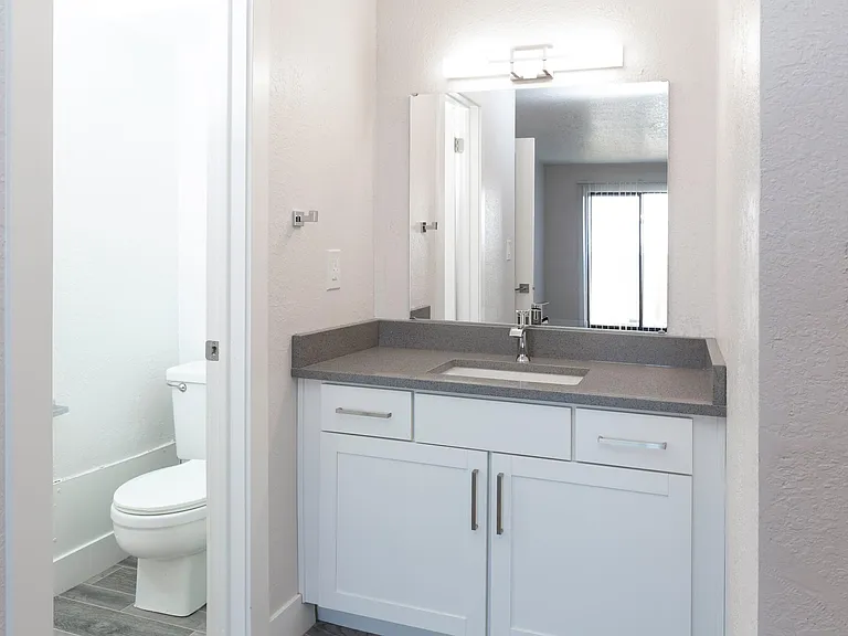 Foothill Place Apartments — Photo 22