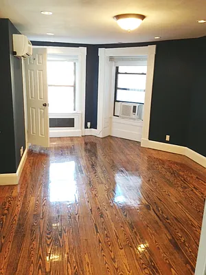 Rented by City Connections Realty | media 2