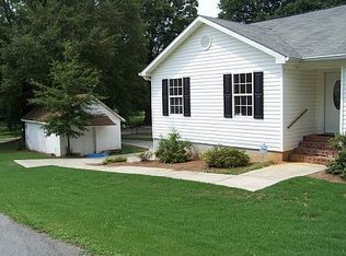 226 Etowah Dr, Cartersville, GA 30120
