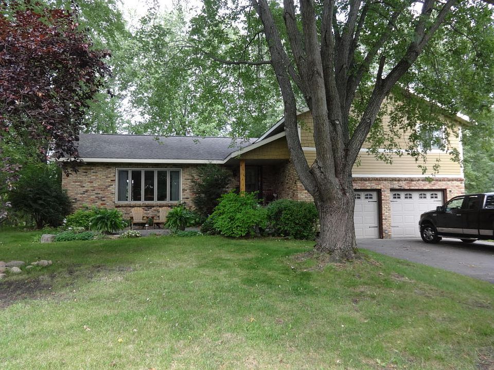 1st image of 3302 Crestwood Dr NE